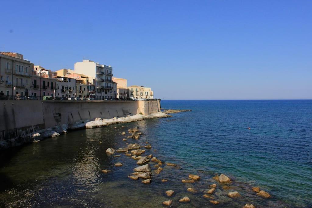 Maniace 57, Ortigia Historic Center, 200 Mt From The Beach Сиракузы Экстерьер фото