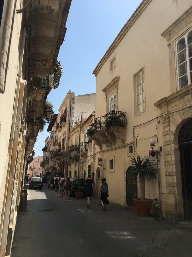 Maniace 57, Ortigia Historic Center, 200 Mt From The Beach Сиракузы Экстерьер фото